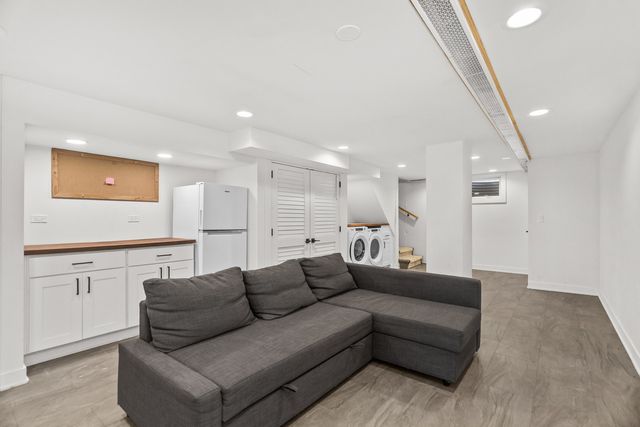 537 County Line Road, Highland Park, IL 60035