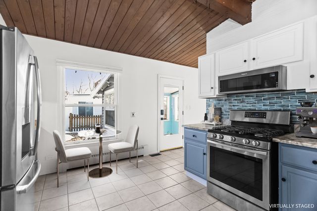 537 County Line Road, Highland Park, IL 60035