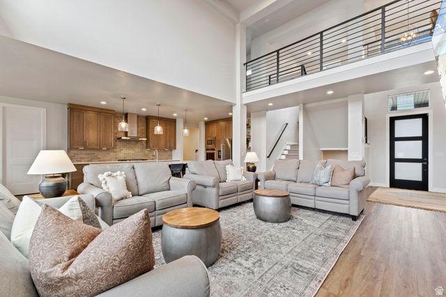 91 N MORNING MIST LN, Kaysville, UT 84037