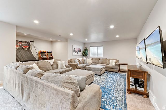 91 N MORNING MIST LN, Kaysville, UT 84037