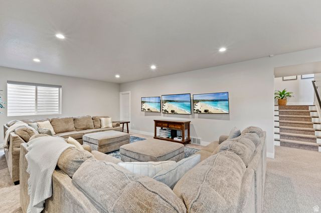 91 N MORNING MIST LN, Kaysville, UT 84037