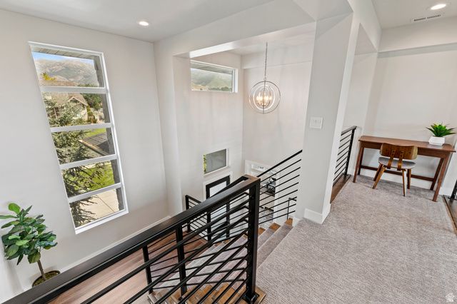 91 N MORNING MIST LN, Kaysville, UT 84037