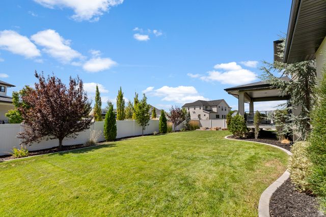 91 N MORNING MIST LN, Kaysville, UT 84037