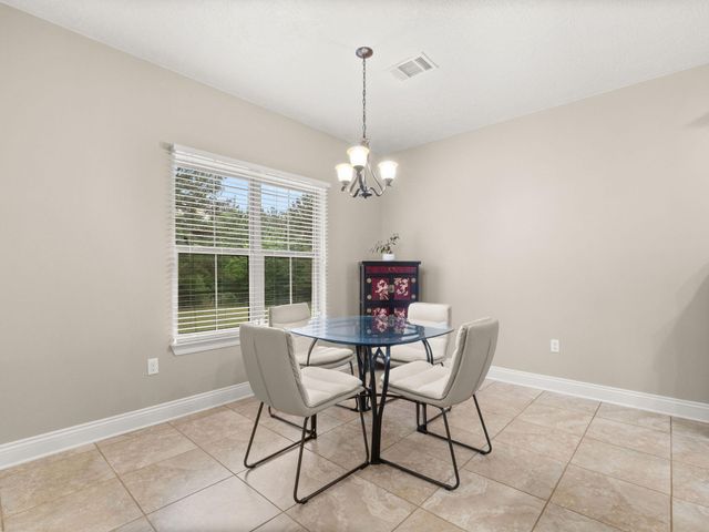 221 Aidan Dr, Leesville, LA 71446