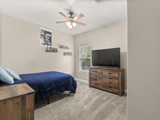 221 Aidan Dr, Leesville, LA 71446