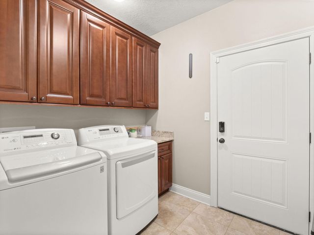 221 Aidan Dr, Leesville, LA 71446