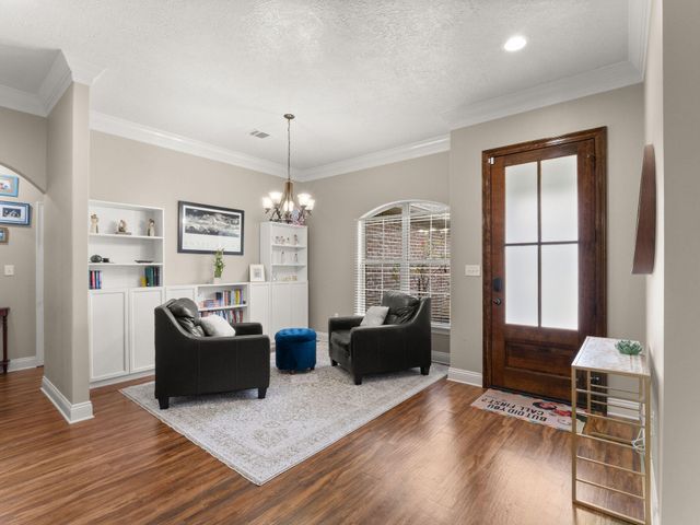 221 Aidan Dr, Leesville, LA 71446