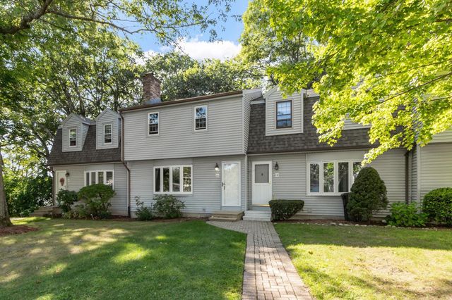 15 Tiffany Cir 15, Millbury, MA 01527
