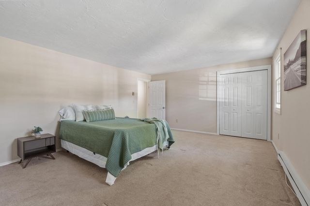 15 Tiffany Cir 15, Millbury, MA 01527