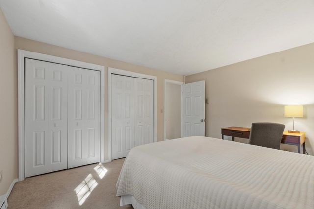 15 Tiffany Cir 15, Millbury, MA 01527