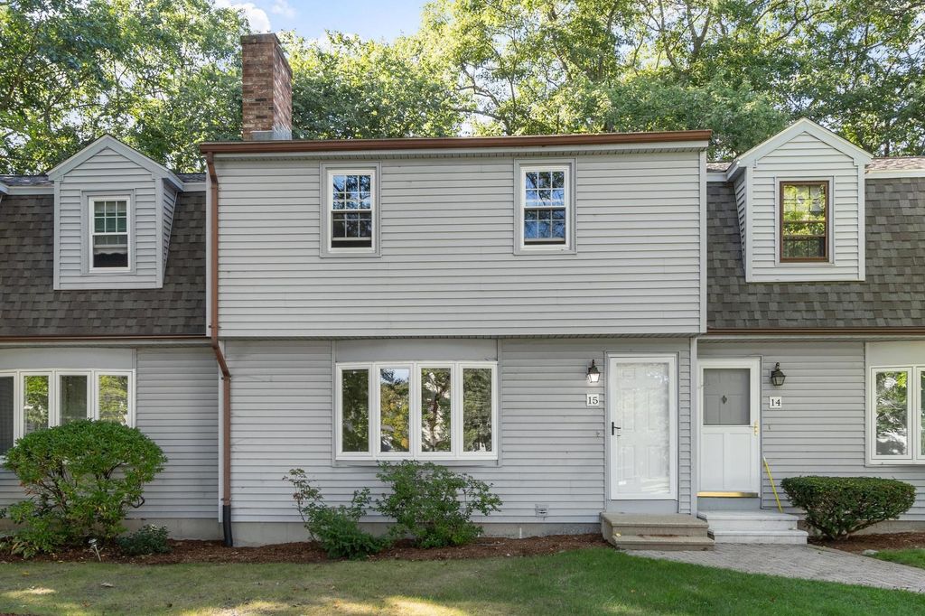 15 Tiffany Cir 15, Millbury, MA 01527