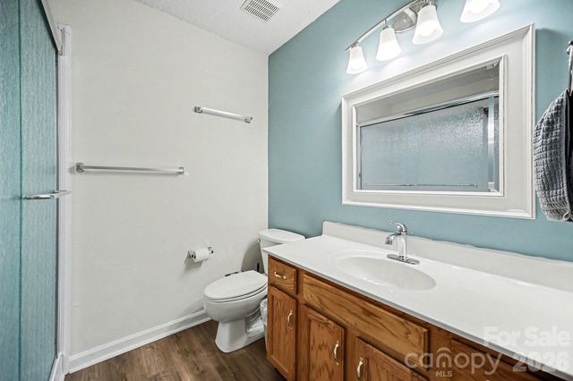 8048 Stoneham Court, Matthews, NC 28105