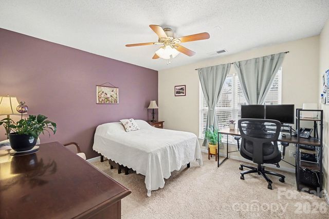 8048 Stoneham Court, Matthews, NC 28105