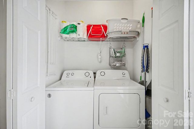 8048 Stoneham Court, Matthews, NC 28105