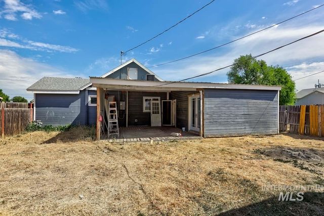 2212 Willow St, Caldwell, ID 83605