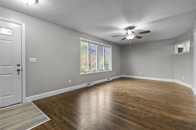 85 Canario Drive, Warren, RI 02885