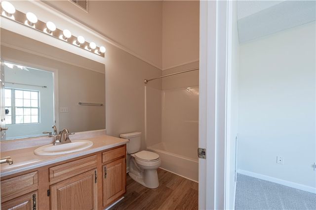 305 Berrington Ct, Bethel Park, PA 15102