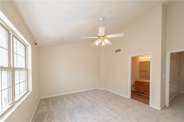 305 Berrington Ct, Bethel Park, PA 15102