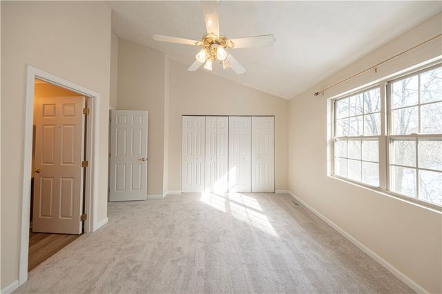 305 Berrington Ct, Bethel Park, PA 15102