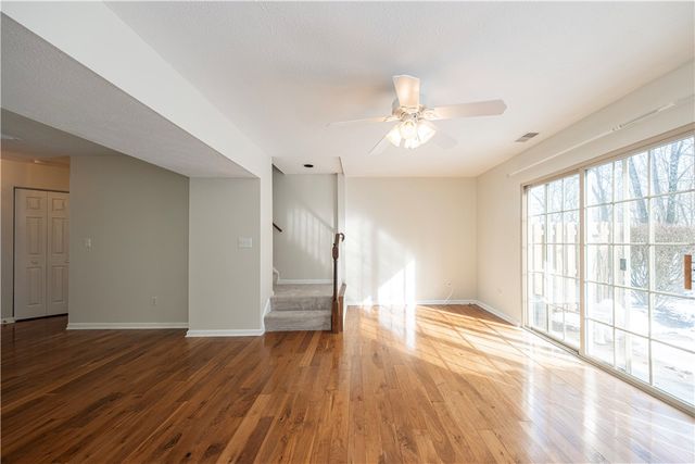 305 Berrington Ct, Bethel Park, PA 15102