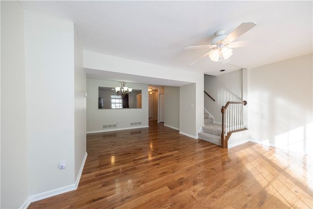 305 Berrington Ct, Bethel Park, PA 15102