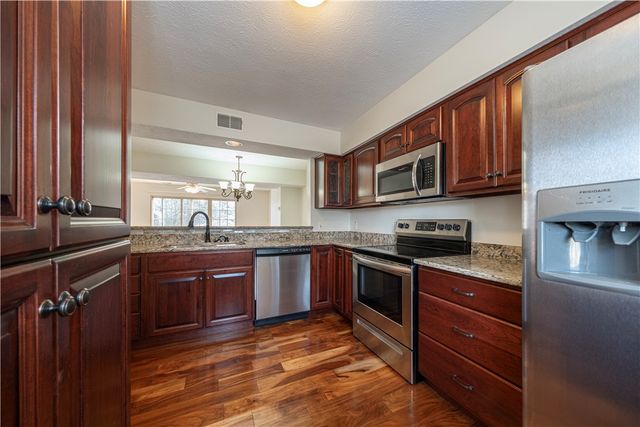 305 Berrington Ct, Bethel Park, PA 15102