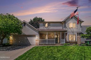 2227 Willowtree Lane, Maumee, OH 43537