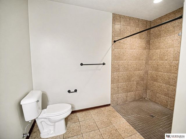 7140 Countryview Road, Lincoln, NE 68516