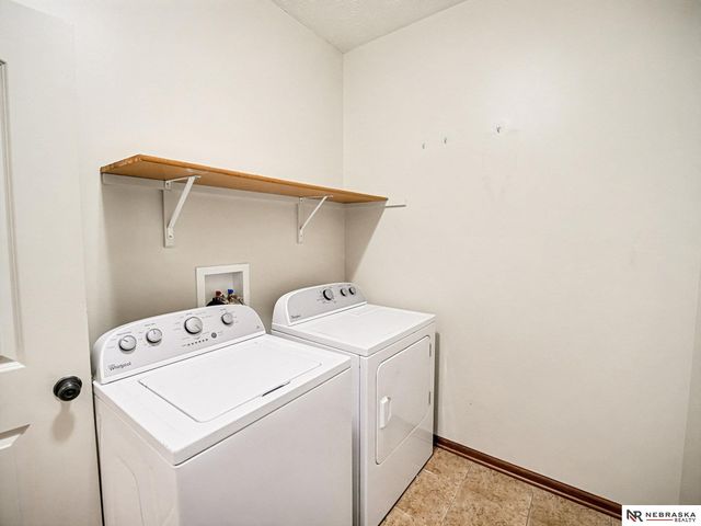 7140 Countryview Road, Lincoln, NE 68516