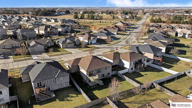 7140 Countryview Road, Lincoln, NE 68516