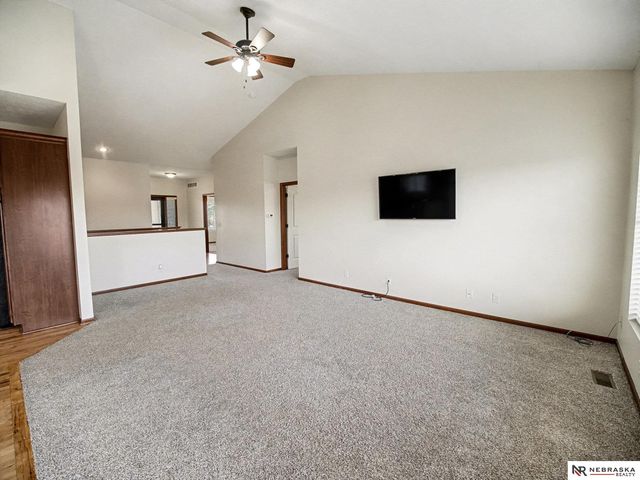 7140 Countryview Road, Lincoln, NE 68516