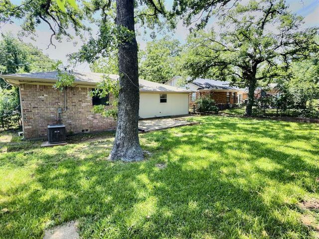 111 Doris Drive, Denison, TX 75021