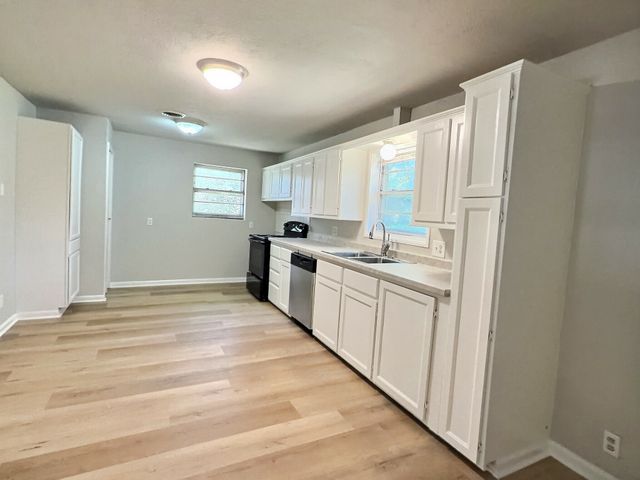 111 Doris Drive, Denison, TX 75021