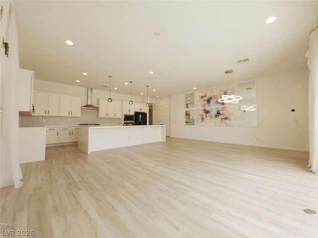 7562 Desert Rhyolite Street, Las Vegas, NV 89113