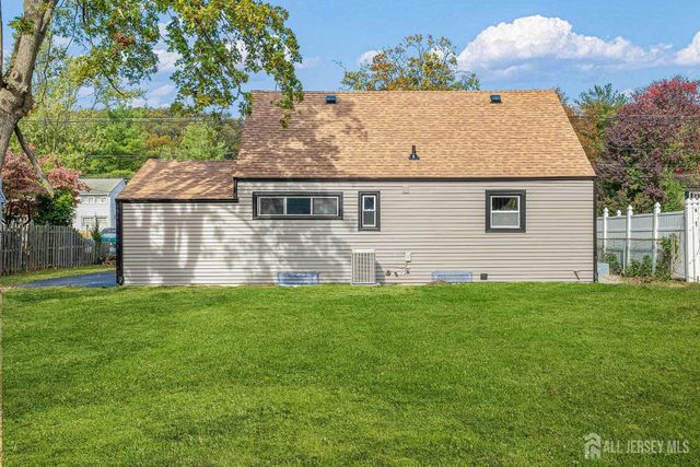 435 Warfield Road, North Plainfield, NJ 07063