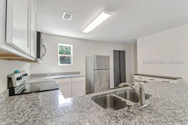 107 Palmetto Breeze Cir, Beaufort, SC 29907