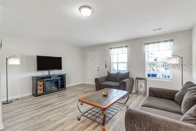 107 Palmetto Breeze Cir, Beaufort, SC 29907