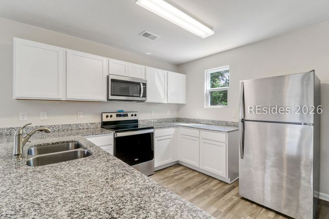 107 Palmetto Breeze Cir, Beaufort, SC 29907