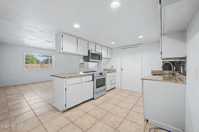 1518 E Flossmoor Avenue, Mesa, AZ 85204