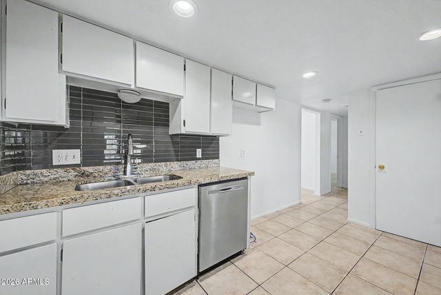 1518 E Flossmoor Avenue, Mesa, AZ 85204