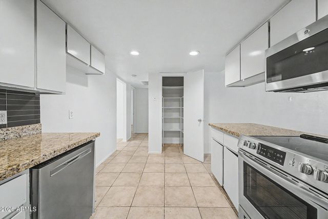 1518 E Flossmoor Avenue, Mesa, AZ 85204