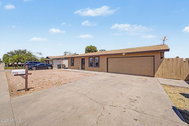 1518 E Flossmoor Avenue, Mesa, AZ 85204