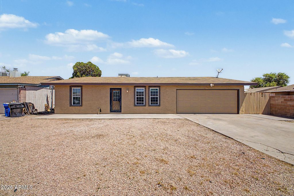 1518 E Flossmoor Avenue, Mesa, AZ 85204