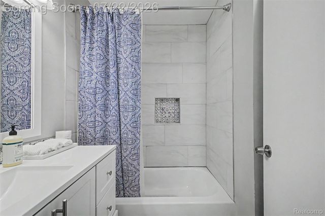 5577 Althea Street, Shelby Charter Township, MI 48316