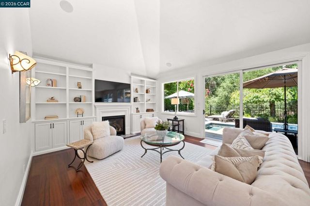 3058 Live Oak Ct, Danville, CA 94506