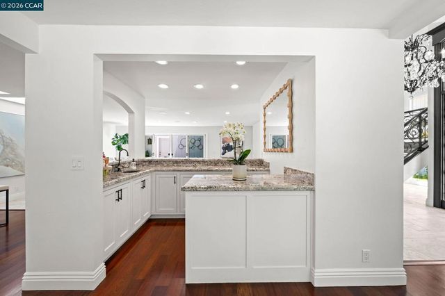 3058 Live Oak Ct, Danville, CA 94506