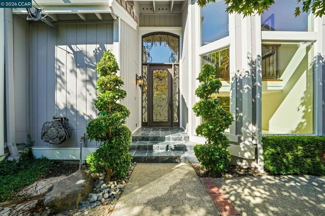 3058 Live Oak Ct, Danville, CA 94506
