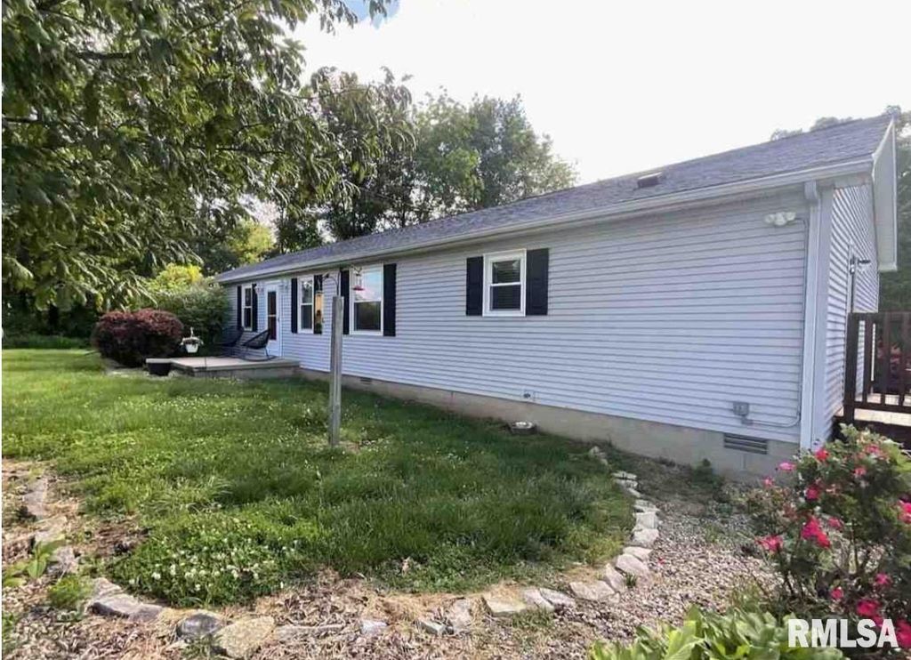 18930 County Highway 18 Street, Centralia, IL 62801