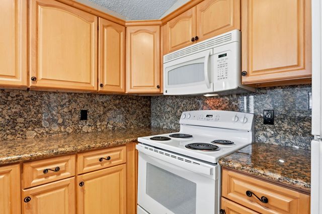 20986 Rustlewood Avenue, Boca Raton, FL 33428