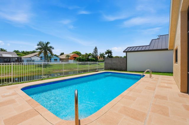 20986 Rustlewood Avenue, Boca Raton, FL 33428